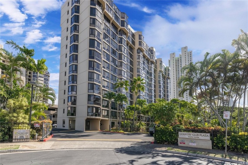 4% Assumable VA loan. Discover the beauty of Country Club Plaza! - Beach Condo for sale in Honolulu, Hawaii on Beachhouse.com