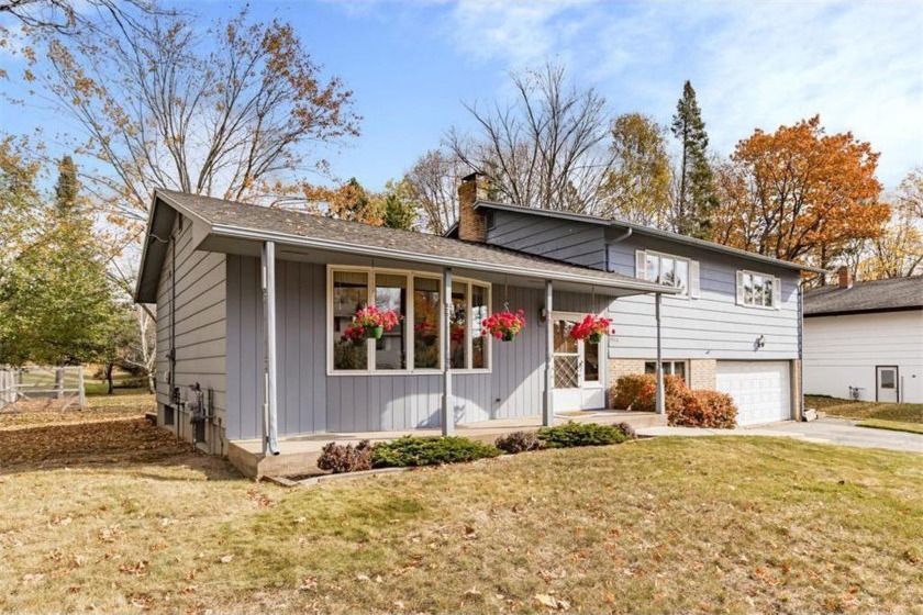 Welcome to this delightful 4-level split home from 1966. The - Beach Home for sale in Duluth, Minnesota on Beachhouse.com