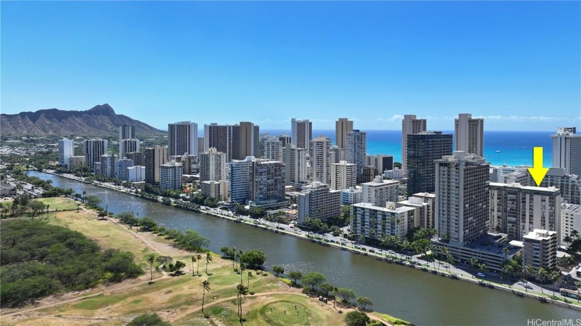 This exclusive penthouse unit is on the cool side of the - Beach Condo for sale in Honolulu, Hawaii on Beachhouse.com