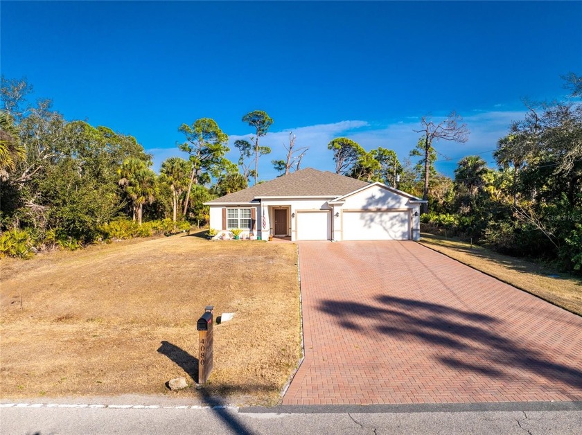 Impressive and spacious 3 Bedroom, 2 bathroom home with 3 CAR - Beach Home for sale in Port Charlotte, Florida on Beachhouse.com