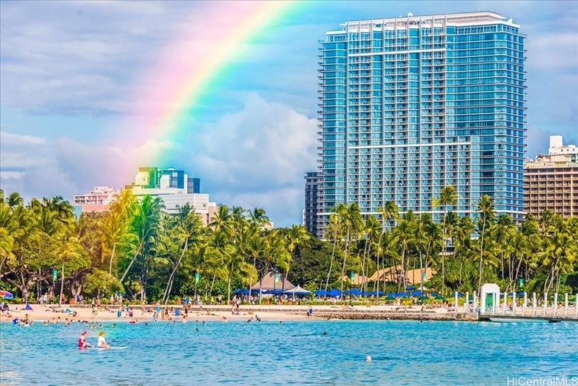 MOTIVATED SELLER! Luxurious condo-hotel, Ka La'i Waikiki Beach - Beach Condo for sale in Honolulu, Hawaii on Beachhouse.com