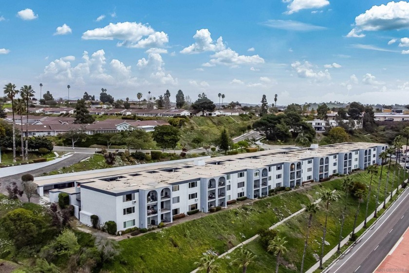 FHA Opportunity ***3% Down**** Sweeping views from this perfect - Beach Home for sale in Oceanside, California on Beachhouse.com