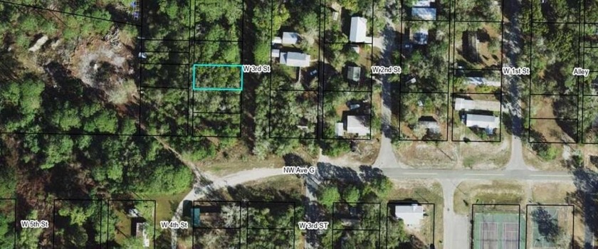 Single city lot, zoned for mobile homes. In a quiet area  and - Beach Lot for sale in Carabelle, Florida on Beachhouse.com