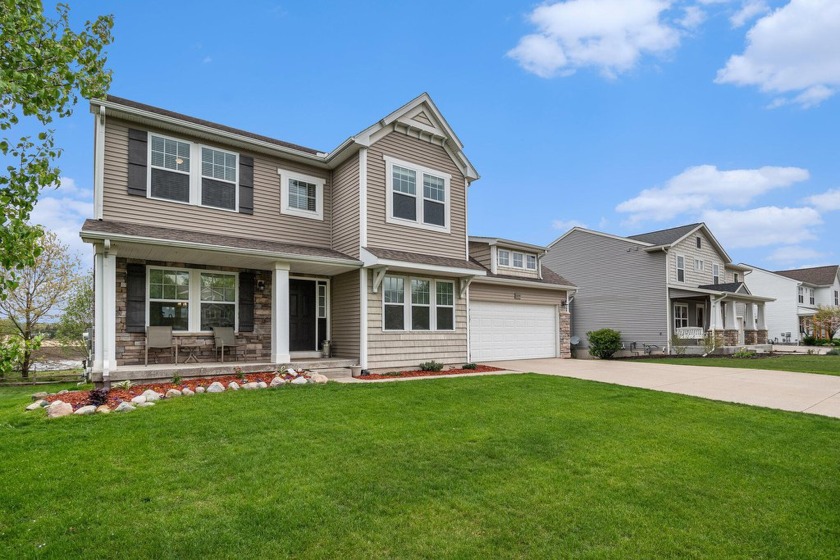 Lookin for the perfect home? Look no further. Walk into this - Beach Home for sale in Holland, Michigan on Beachhouse.com