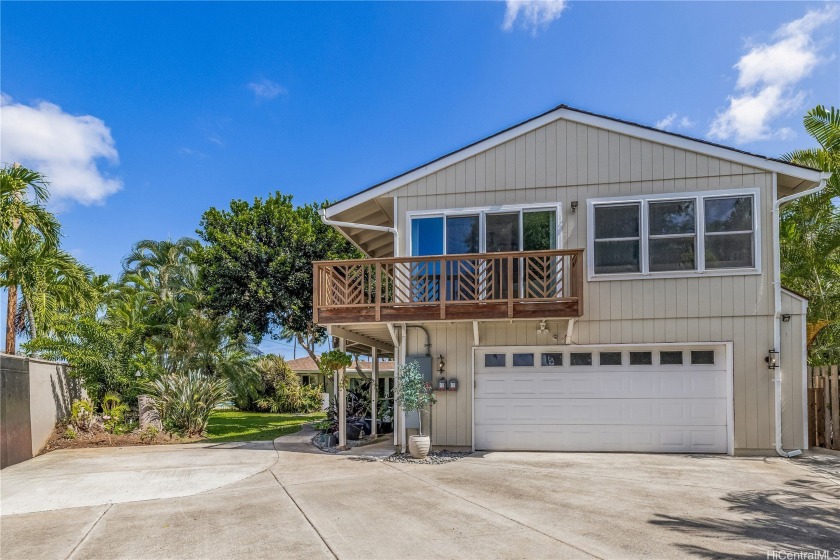 Prestigious Kaimalino Neighborhood! This spacious 5 bedroom, 4 - Beach Home for sale in Kailua, Hawaii on Beachhouse.com
