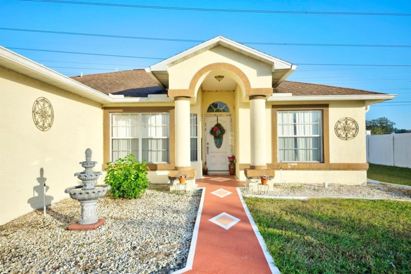 Nice and clean 3 bedroom, 2 bathroom, 2 car garage home with a - Beach Home for sale in Spring Hill, Florida on Beachhouse.com