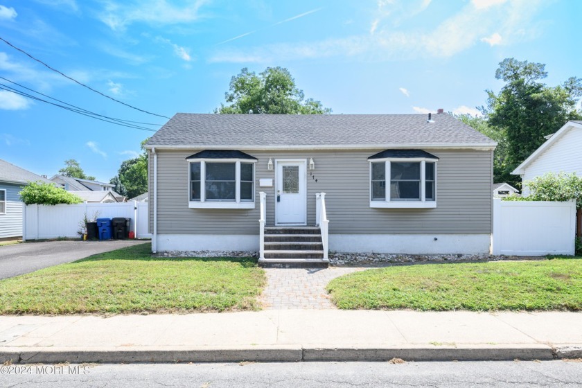 Perfect opportunity for you to buy your first house, or perhaps - Beach Home for sale in North Middletown, New Jersey on Beachhouse.com