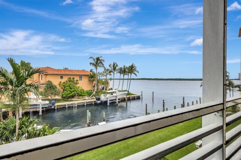 WATER VIEW ONE BEDROOM CONDO WITH BALCONY ON THE THIRD FLOOR - Beach Condo for sale in North Palm Beach, Florida on Beachhouse.com