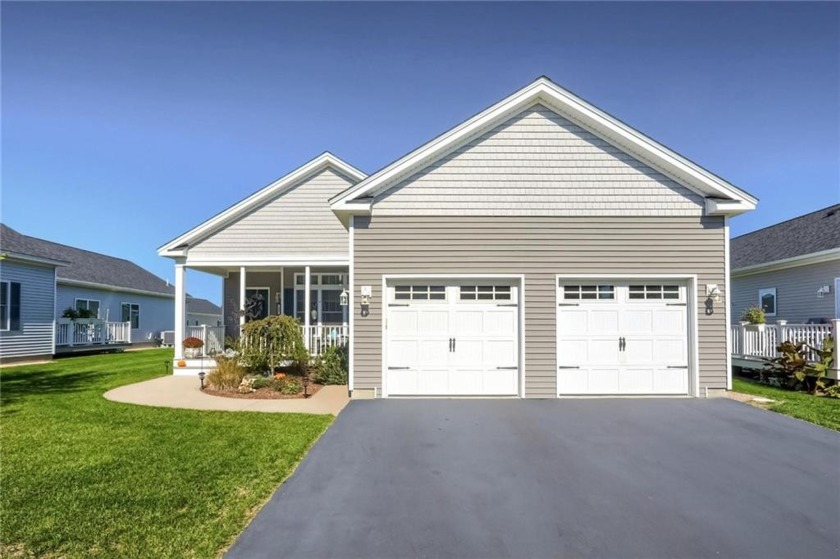 Stunning & Immaculate 2 Bedroom, 2 Bath Stand Alone Condo - Beach Home for sale in South Kingston, Rhode Island on Beachhouse.com