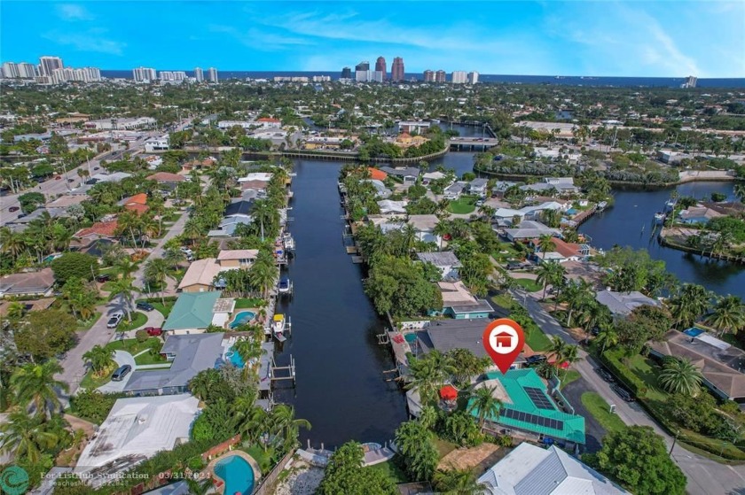 This Wilton Manors waterfront home has easy access to the - Beach Home for sale in Wilton Manors, Florida on Beachhouse.com