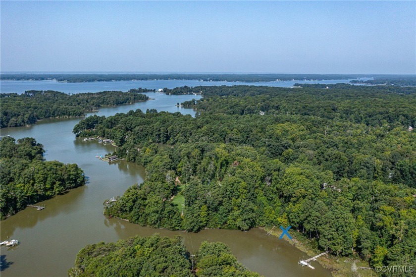 Waterfront lot located on the protected Taylors Creek. Just a - Beach Lot for sale in Weems, Virginia on Beachhouse.com