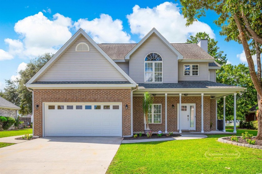 Introducing a Stunning 4-Bedroom, 2.5-Bathroom Home in the - Beach Home for sale in Myrtle Beach, South Carolina on Beachhouse.com