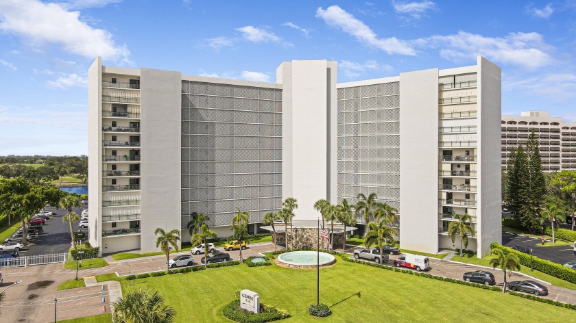 Welcome to one of North Palm Beach's premiere condo buildings - Beach Condo for sale in North Palm Beach, Florida on Beachhouse.com