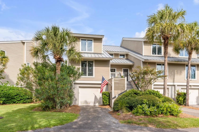 Welcome to 40 Linkside Court, a beautifully renovated, move-in - Beach Home for sale in Isle of Palms, South Carolina on Beachhouse.com