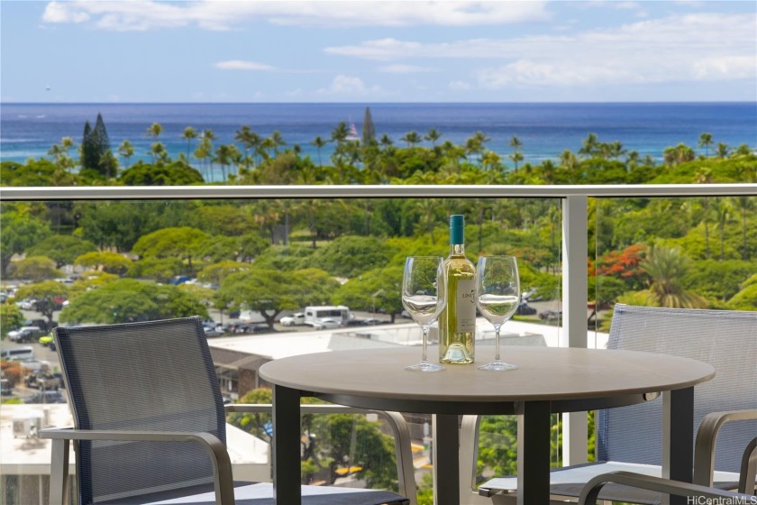 With spectacular Ocean views, this 2-bed, 2-bath corner-unit - Beach Condo for sale in Honolulu, Hawaii on Beachhouse.com