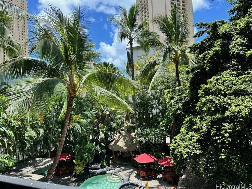 RESORT HOTEL ZONED condo approved for daily rentals. Rarely - Beach Condo for sale in Honolulu, Hawaii on Beachhouse.com