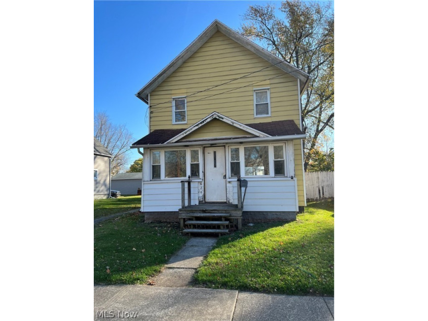 This is a two bedroom home, on a city street in Conneaut, near - Beach Home for sale in Conneaut, Ohio on Beachhouse.com