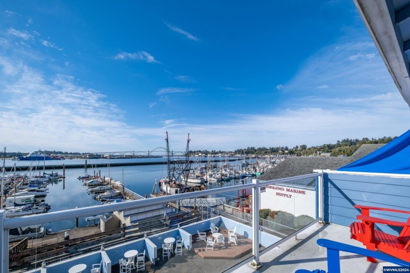 Welcome to this charming 716 sqft, 1-bedroom, 1.5-bath - Beach Condo for sale in Newport, Oregon on Beachhouse.com