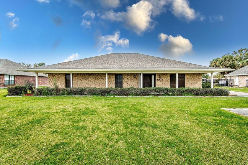 Imagine an afternoon or morning outside watching ducks fly into - Beach Home for sale in Houma, Louisiana on Beachhouse.com