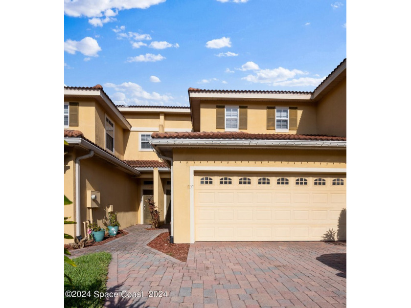 Beautiful 3 bedroom, 2 full bathrooms, 1 half bathroom townhouse - Beach Townhome/Townhouse for sale in Melbourne, Florida on Beachhouse.com