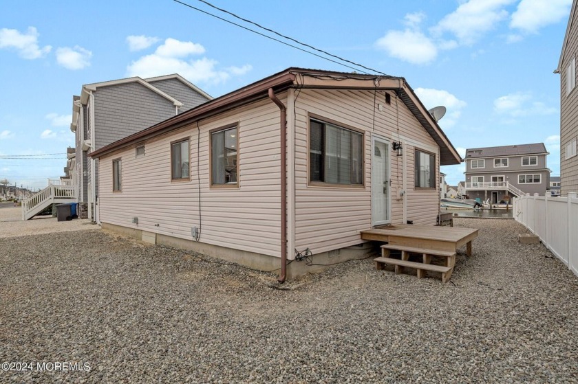 Charming 3 bed 1 bath bungalow in Beach Haven West.  50 feet of - Beach Home for sale in Manahawkin, New Jersey on Beachhouse.com