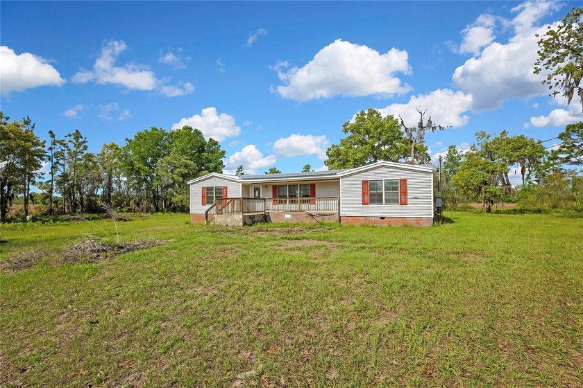 Investor special with endless potential in the heart of Crystal - Beach Home for sale in Crystal River, Florida on Beachhouse.com