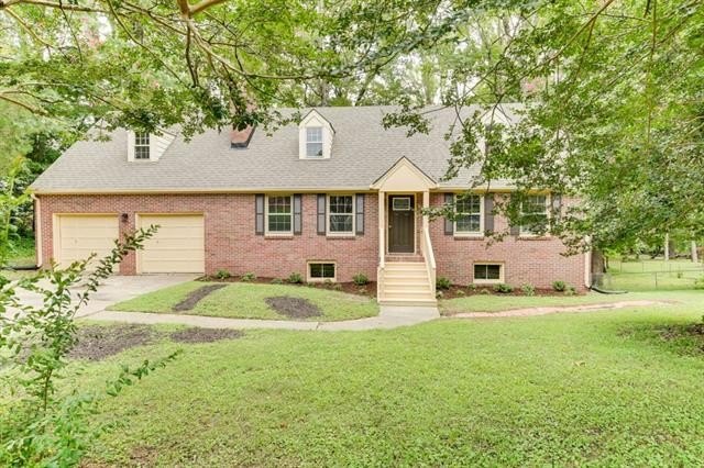 Outstanding turn key, 4 bedrooms, 2 updated baths, brick - Beach Home for sale in Williamsburg, Virginia on Beachhouse.com