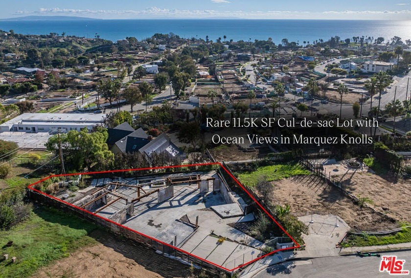 Start building right away, active permit in hand! A rare and - Beach Lot for sale in Pacific Palisades, California on Beachhouse.com