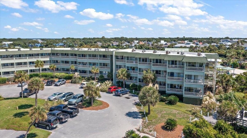 102 Sea cabin is situated in one of the most desirable locations - Beach Home for sale in Isle of Palms, South Carolina on Beachhouse.com