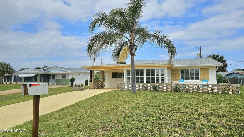 Retro meets the beach! This 3/2 beach house will appease mid - Beach Home for sale in Ormond Beach, Florida on Beachhouse.com