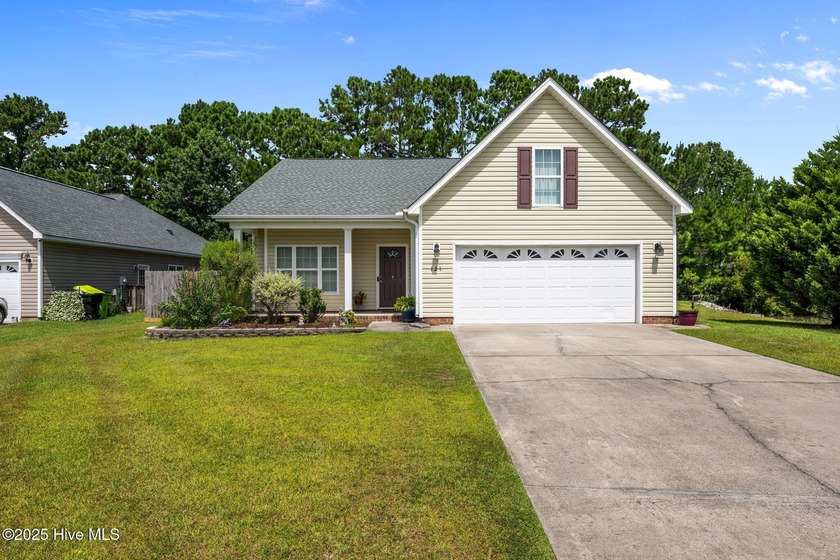 This lovely home is located in the desirable Carolina Pines - Beach Home for sale in New Bern, North Carolina on Beachhouse.com