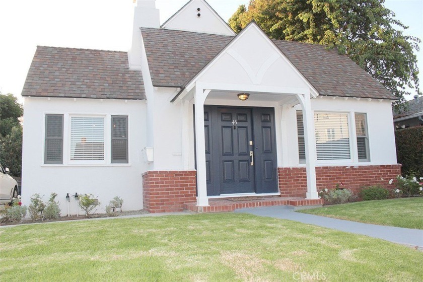 Beautifully remodeled English Tudor home with a separate - Beach Home for sale in Ventura, California on Beachhouse.com