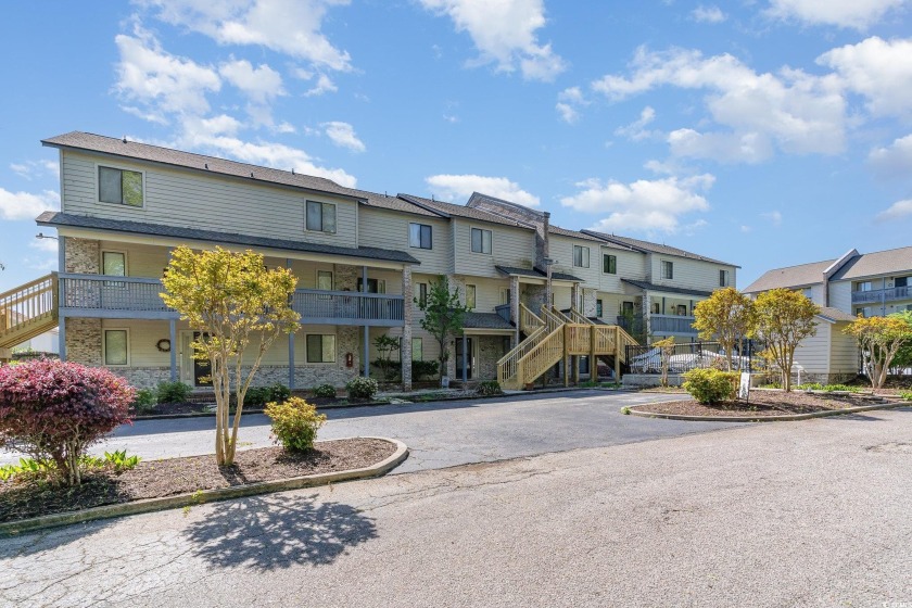 Welcome to Crescent Woods! This 2 bedroom, 2.5 bath condo would - Beach Condo for sale in North Myrtle Beach, South Carolina on Beachhouse.com