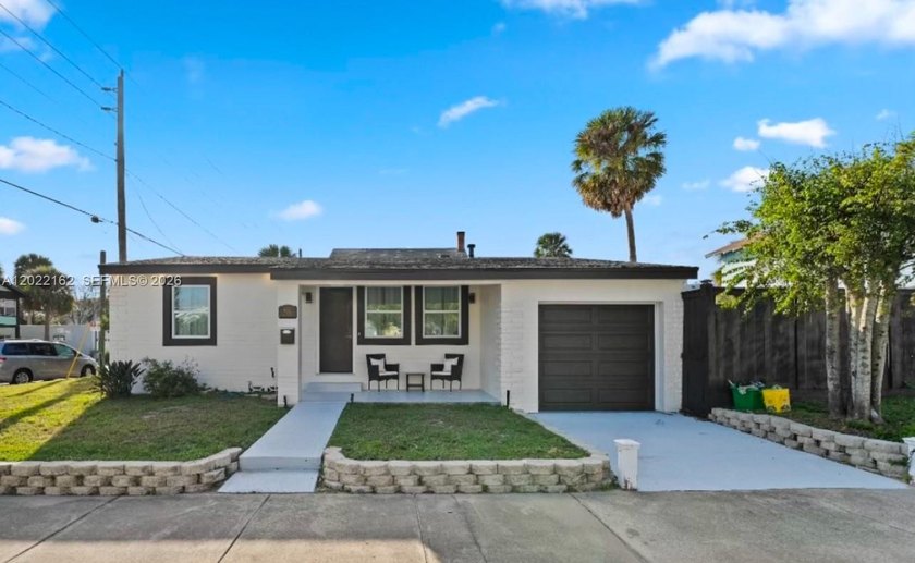 BEACHSIDE LIVING AT ITS BEST! Welcome to this beautifully - Beach Home for sale in Daytona Beach, Florida on Beachhouse.com