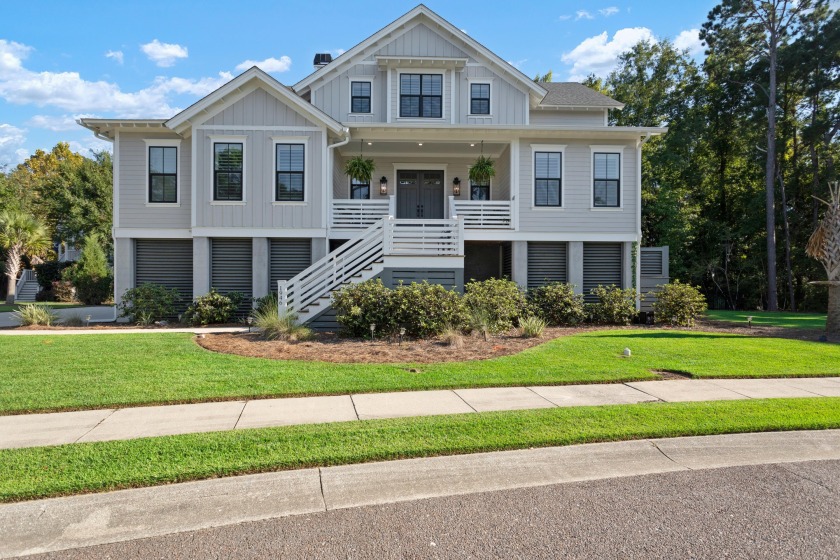 Welcome Home to Lowcountry living at its finest in Rivertowne - Beach Home for sale in Mount Pleasant, South Carolina on Beachhouse.com