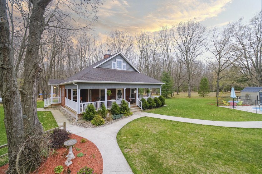 The perfect Up North getaway! Dreaming of a cabin, but don't - Beach Home for sale in Manistee, Michigan on Beachhouse.com