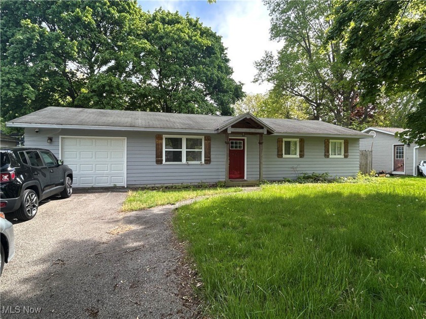 Short Sale.  Nice 3 bedroom 2 bath ranch, close to amenities and - Beach Home for sale in Madison, Ohio on Beachhouse.com