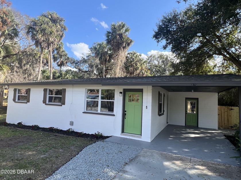 Solid Downtown Ormond Beach beauty!! Location Location!! - Beach Home for sale in Ormond Beach, Florida on Beachhouse.com