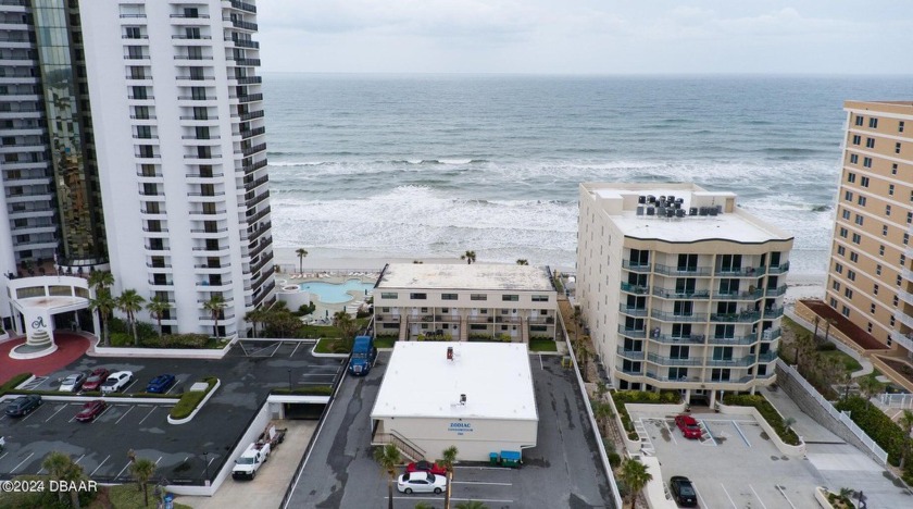 Looking for the ultimate beach getaway or a superb rental - Beach Condo for sale in Daytona Beach Shores, Florida on Beachhouse.com