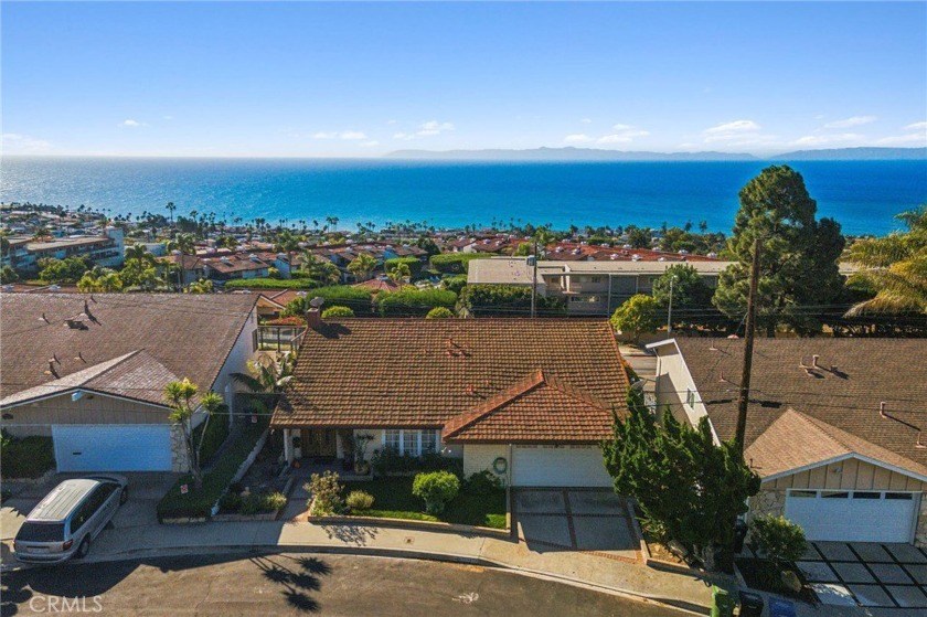 Upon entering, you'll find a welcoming living room that leads to - Beach Home for sale in San Pedro, California on Beachhouse.com