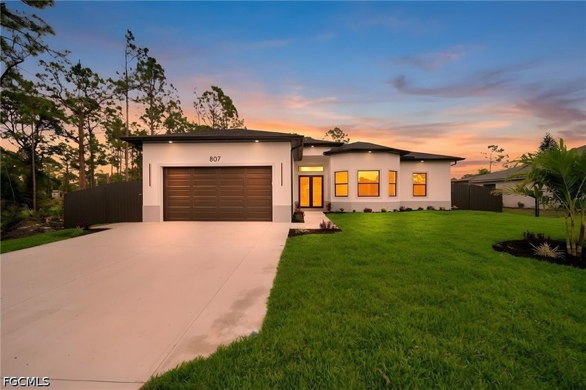 SELLER IS OFFERING $10,000 TOWARDS BUYER'S CLOSING COST. Brand - Beach Home for sale in Lehigh Acres, Florida on Beachhouse.com