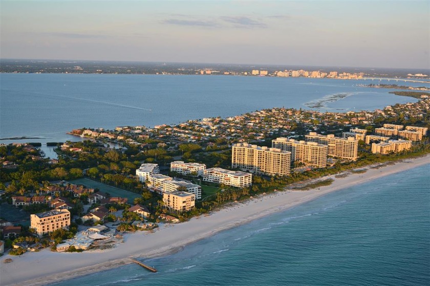 Experience the epitome of Florida luxury and waterfront living - Beach Condo for sale in Longboat Key, Florida on Beachhouse.com