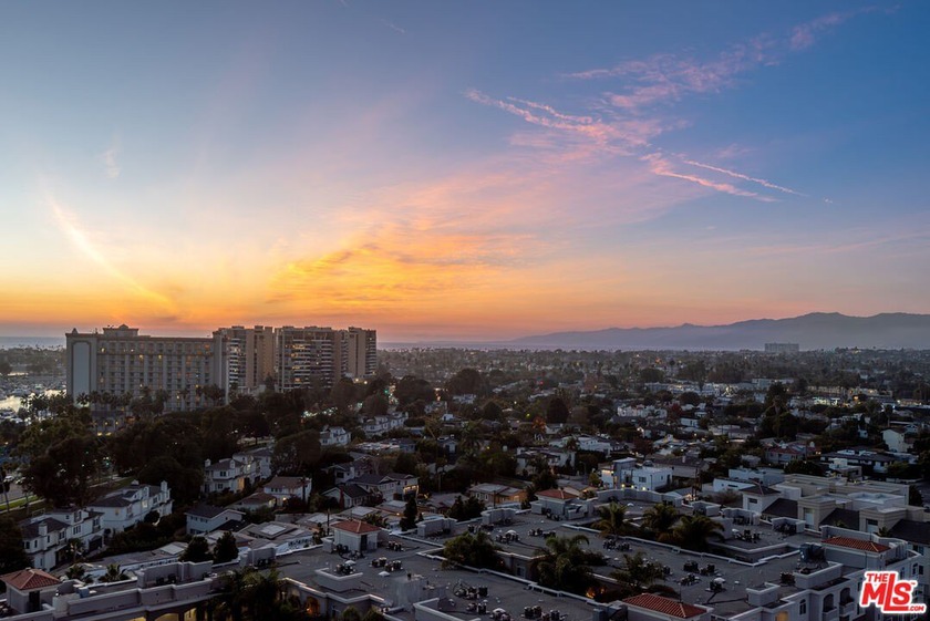 Experience sweeping, unobstructed city, mountain, ocean, and - Beach Condo for sale in Marina Del Rey, California on Beachhouse.com