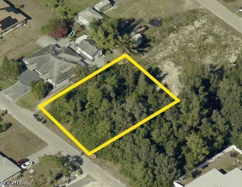 Do not miss this incredible opportunity to own a duplex lot in - Beach Lot for sale in Lehigh Acres, Florida on Beachhouse.com