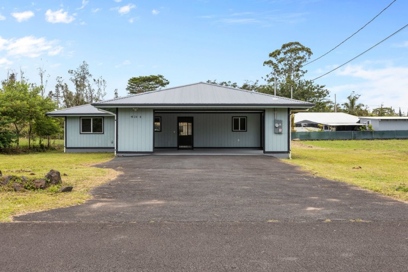 Like-New 3 Bed, 2 Bath Home in Ainaloa - Built in 2022! This - Beach Home for sale in Pahoa, Hawaii on Beachhouse.com