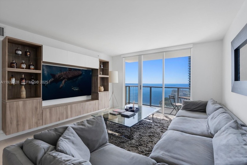 Set along the waterfront in Miami's sought-after financial - Beach Condo for sale in Miami, Florida on Beachhouse.com