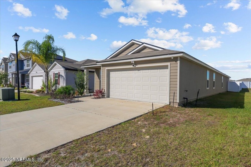 5.75% Assumable Mortgage at 2323 Falling Star Ln in Cross Creek - Beach Home for sale in Green Cove Springs, Florida on Beachhouse.com