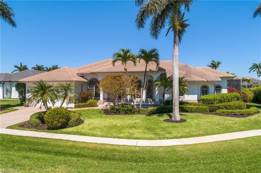 Exceptional waterfront home for those who seek both comfort and - Beach Home for sale in Marco Island, Florida on Beachhouse.com