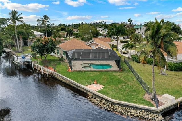 Fantastic Imperial River front home offering dramatic water - Beach Home for sale in Bonita Springs, Florida on Beachhouse.com
