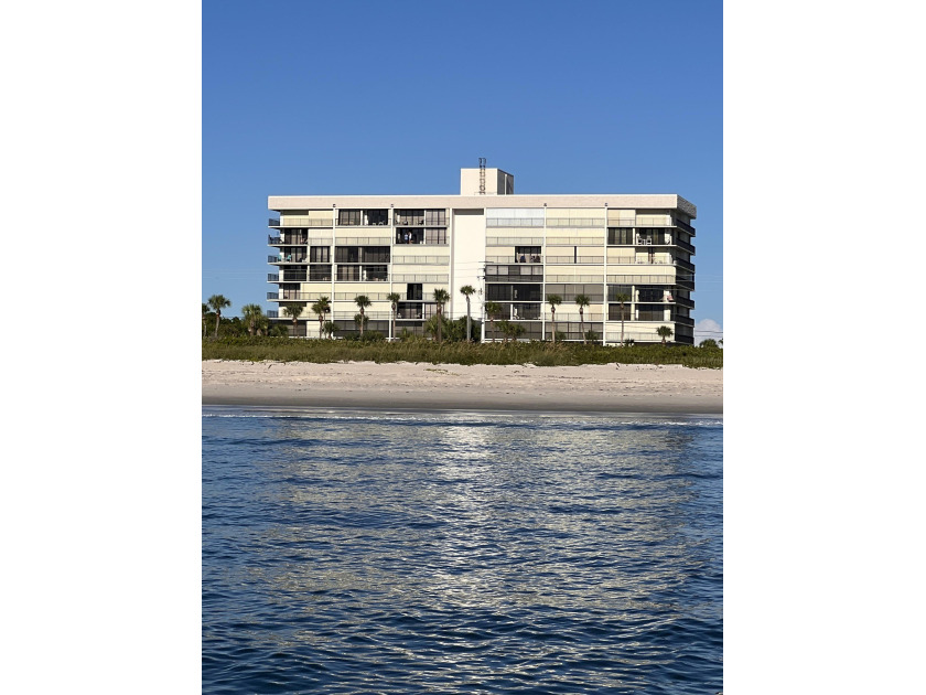 This stunning oceanfront condo offers 2 bedrooms, 2 baths, and 1 - Beach Condo for sale in Hutchinson Island, Florida on Beachhouse.com